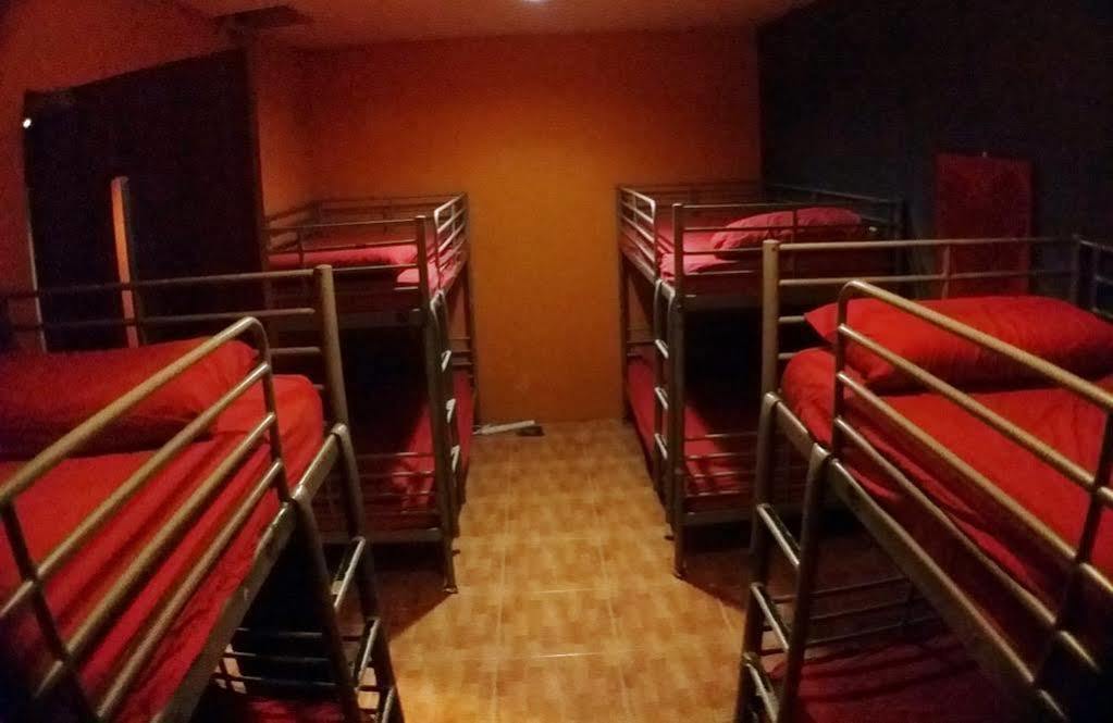 Inncrowd Backpackers 2 Сингапур Экстерьер фото