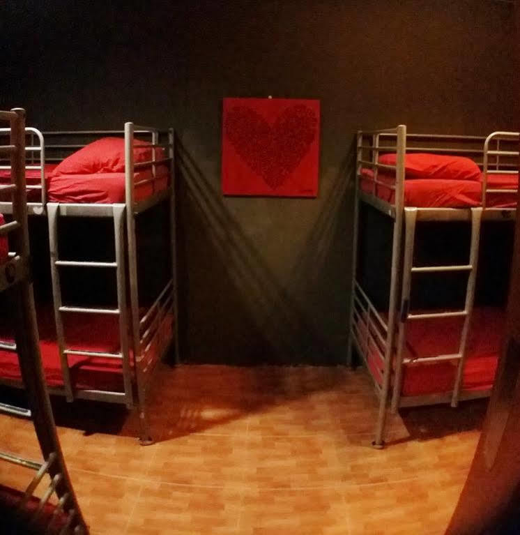 Inncrowd Backpackers 2 Сингапур Экстерьер фото